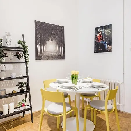 Elegant In Super Location Appartement