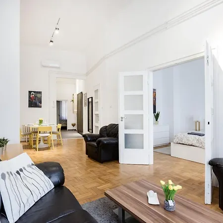 Elegant In Super Location Appartement