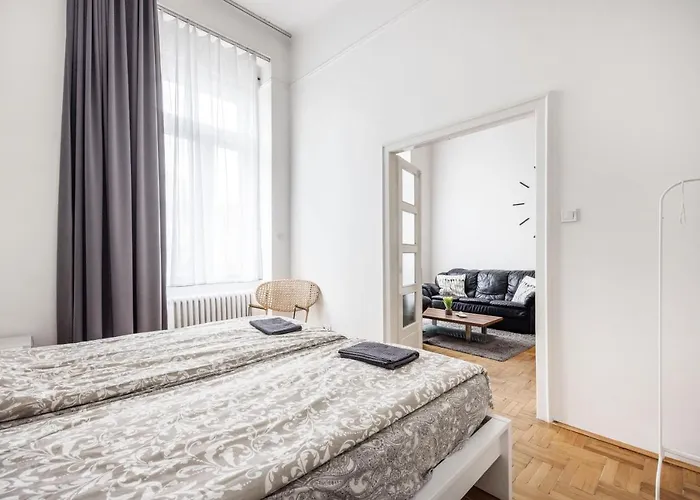 Elegant In Super Location Appartamento Budapest